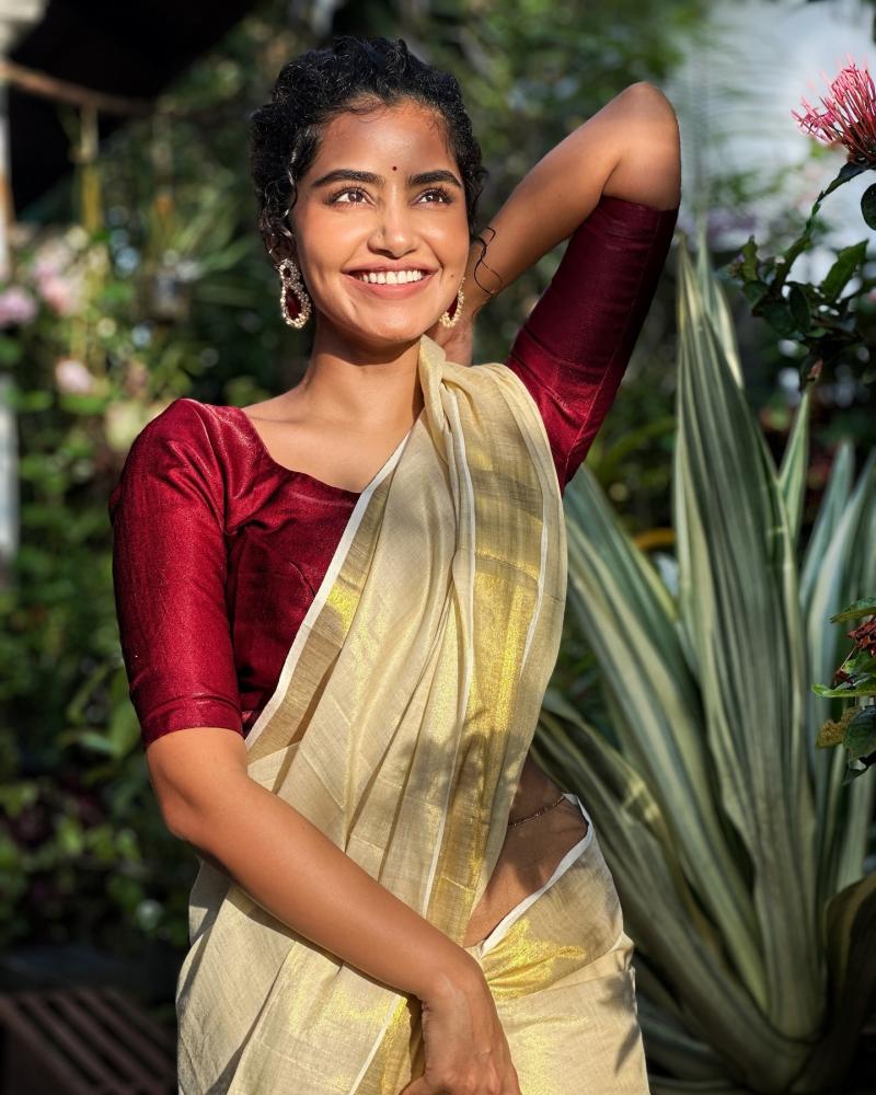 anupama-parameswaran-onam-celebration-photos